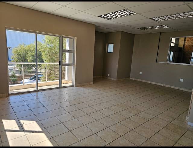 302M² MINI FACTORY TO LET IN LANSERIA